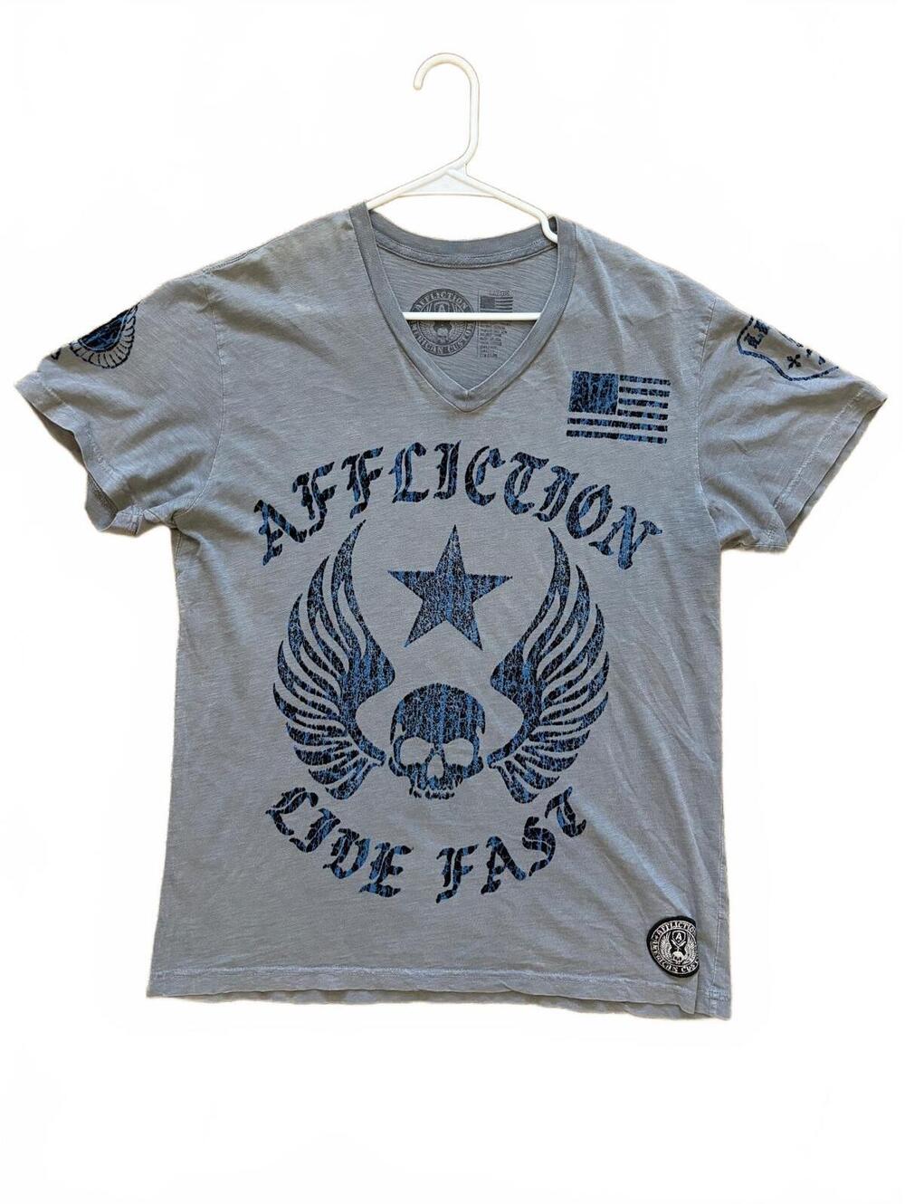 Affliction Code Fast T-Shirt Mens L Gray V-Neck Short Sleeve Graphic Print